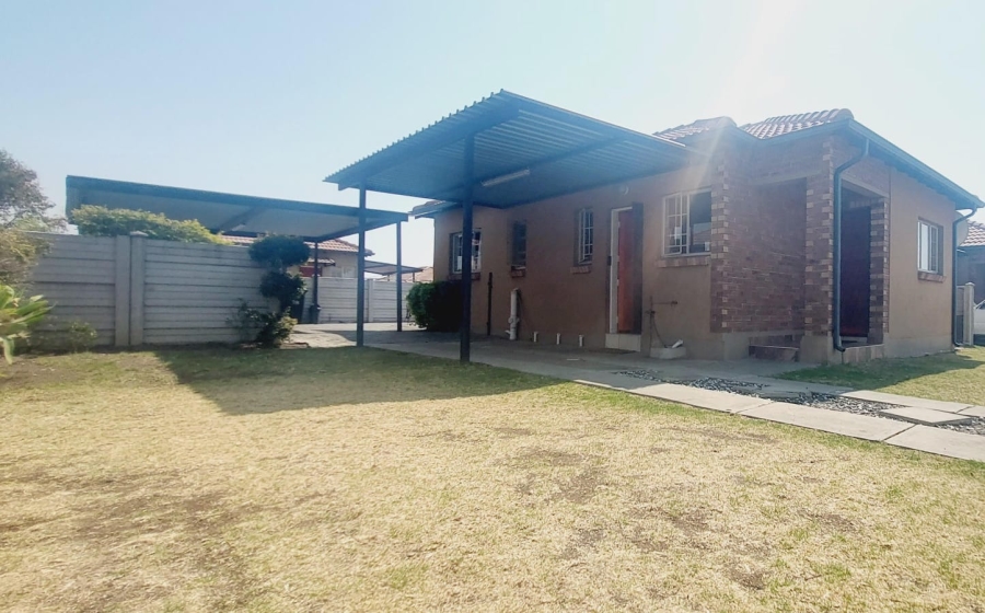 3 Bedroom Property for Sale in Waterkloof East North West